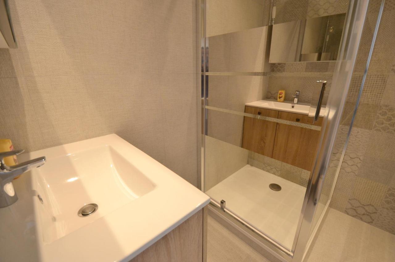 Studio + Balcon + Parking - Ultra Centre Apartment Анси Екстериор снимка