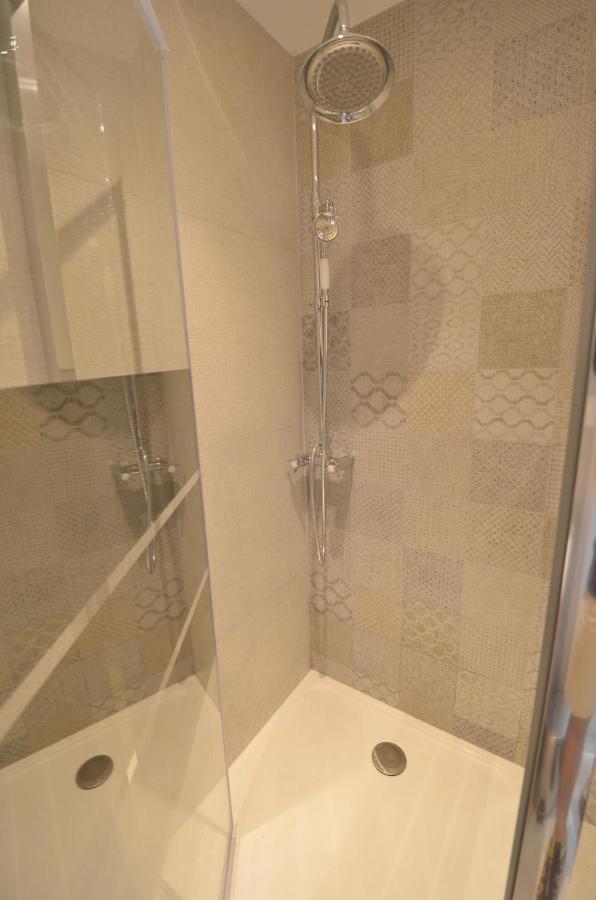Studio + Balcon + Parking - Ultra Centre Apartment Анси Екстериор снимка